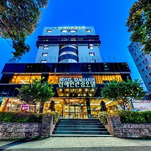 navštívit hotel